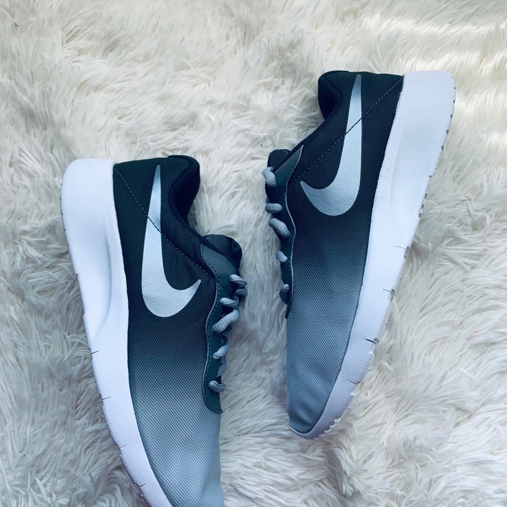 Nike Tanjun - Picture 5 of 7